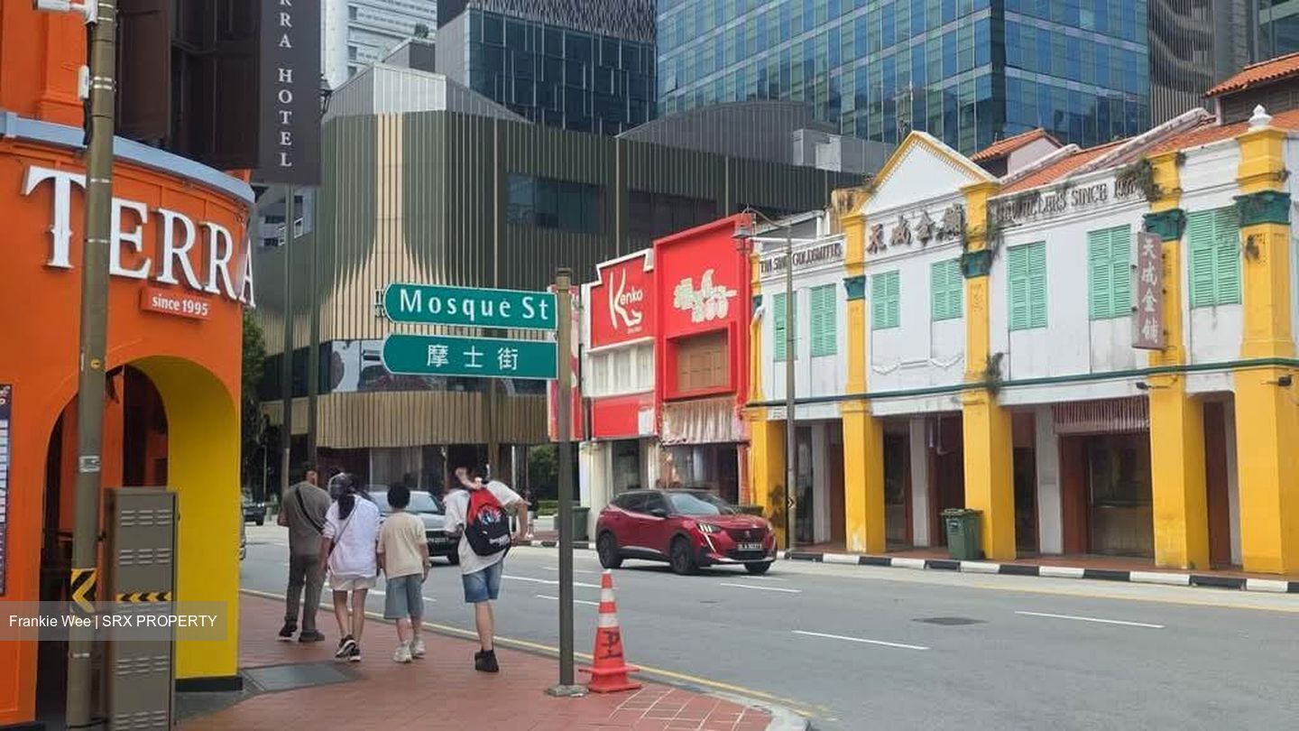 Mosque Street (D1), Shop House #579595341